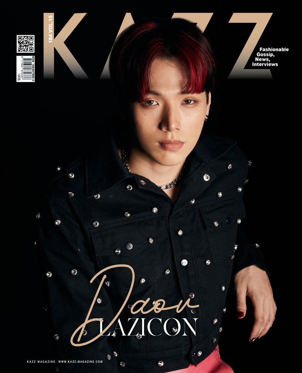 Kazzmagazine's tweet photo. #KAZZMAGAZINE ISSUE.184 พบกับการขึ้นปกนิตยสารครั้งแรกของ "ต้าห์อู๋ LAZICON" หนุ่มมากความสามารถ ที่คว้ารางวัลชนะเลิศอันดับ 1 จากรายการ "#LAZICON" พบความปังกันได้แล้ว อย่ารอช้า พรีออเดอร์เลย 
.
สั่งซื้อได้แล้ววันนี้! – 25 ก.r. 65
.
#KAZZxLAZICON #oueiija #ต้าห์อู๋ #วงตออรดมจลปต https://t.co/50OARAuR2V