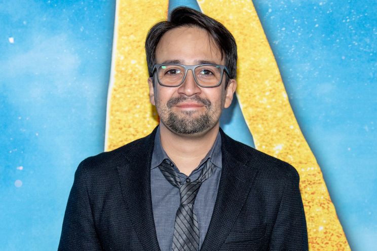 FansiteLmm's tweet photo. Happy Wednesday π we are back into a normal routine and I am not forgetting to post ... π Here is your daily dose for Wednesday X #linmanuel #linmanuelmiranda #glasseslook #wednesdaypic #wedpost https://t.co/KWRfIys6jo