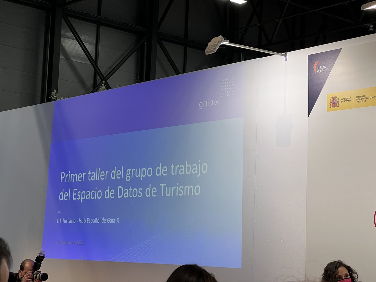 Hoy en stand de <a href="/SEGITTUR/">SEGITTUR</a> en el taller del Espacio de Datos del Turismo, GAIA-X
Representando a <a href="/Feneval/">Feneval</a>.
Con <a href="/inmadebenito/">Inma Benito 🌻</a> <a href="/CEOE_ES/">CEOE</a> cómo moderadora.
Apertura <a href="/carmeartigas/">Carme Artigas</a> <a href="/SEDIAgob/">S.E. Digitalización e Inteligencia Artificial</a>