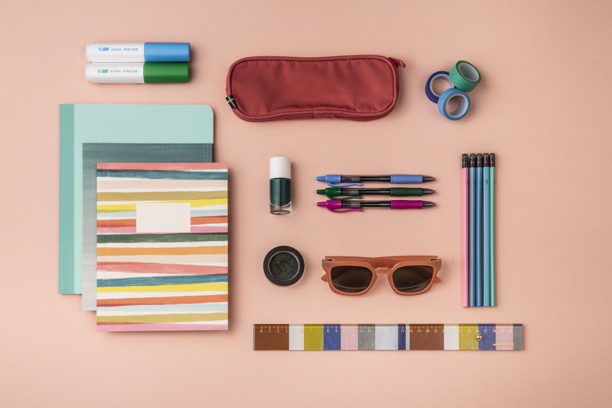PilotPenUK's tweet photo. There's a Pilot G-2 for every style. ποΈ Which one would you choose? Option 1,2,3 or 4....It's a tough choice!
#pilotpenuk #pilotideas #pilotart #pilotpen #pilotpens #style #writeyourworld #fashion https://t.co/we7Zf2Udxa