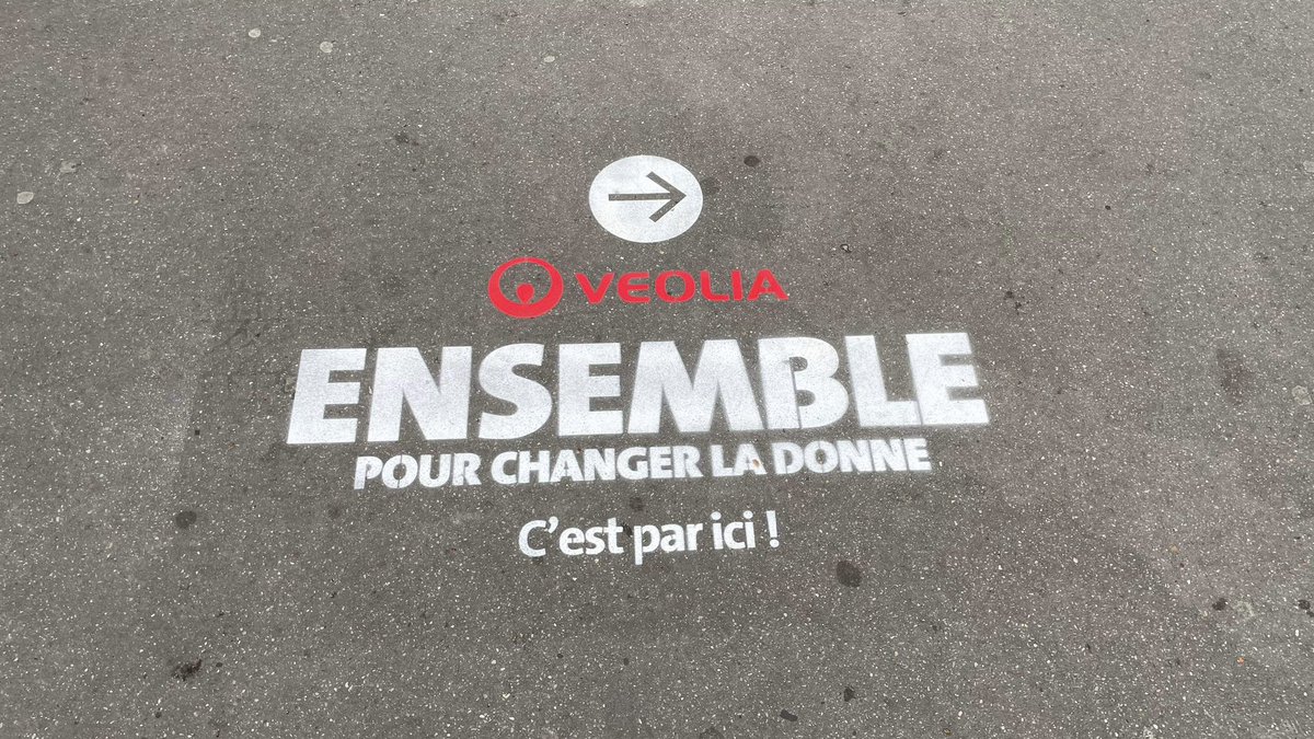 cleancomconseil's tweet photo. Marques au sol en peinture 💯 % naturelle avec signalétique pour @Veolia !
#veolia #veoliafrance #cleantag #claytag #tempotag #streetmarketing #peinturenaturelle #communication #signaletique #aubervilliers https://t.co/oSA0boCtKN