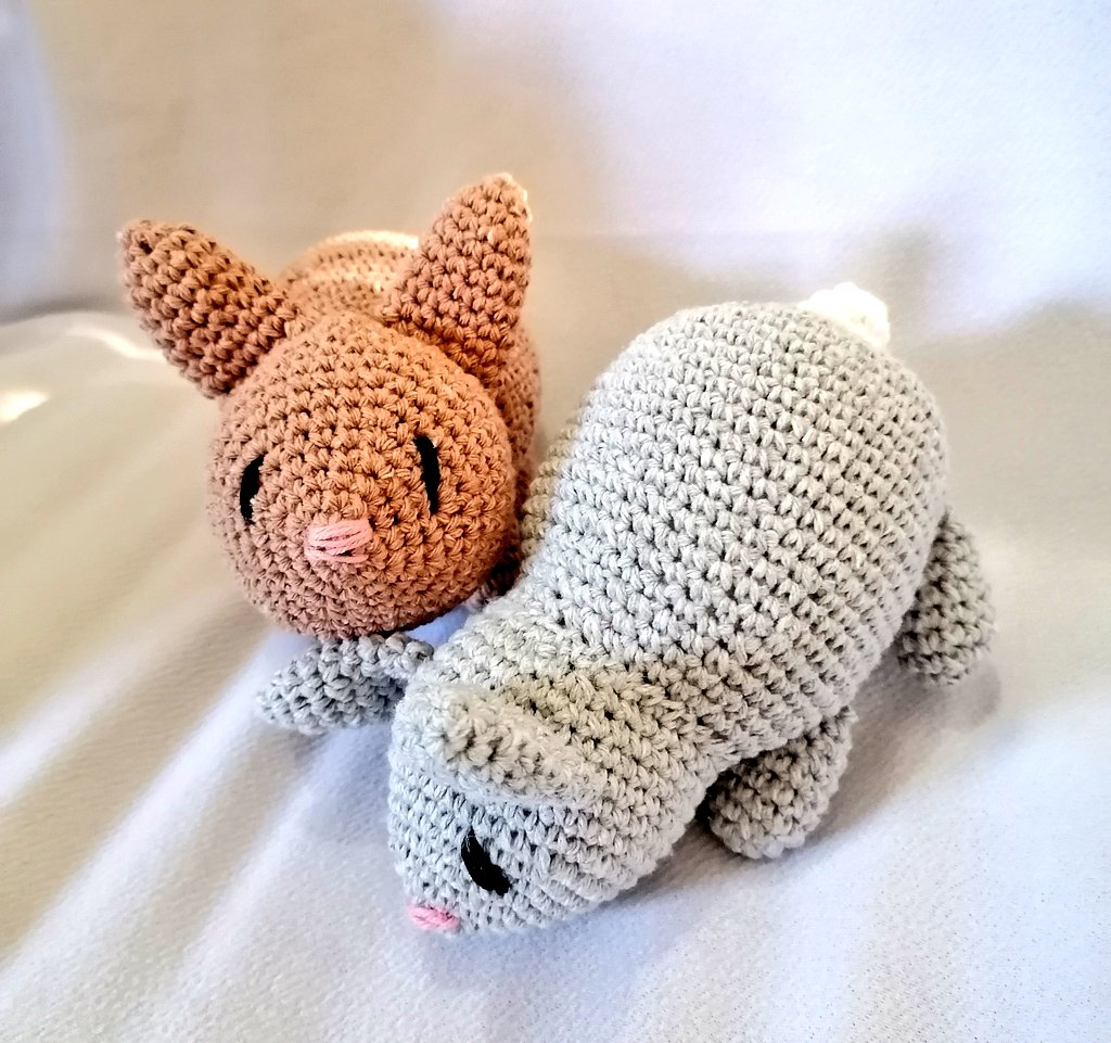 TejedorayQF's tweet image. Les dejo conejitos 🐰🙂❤️
#conejitos #amigurumi #crochet
