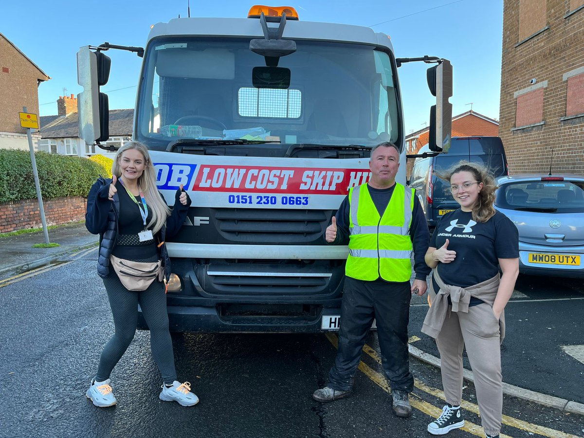 Alder Hey Charity Shop tweet media