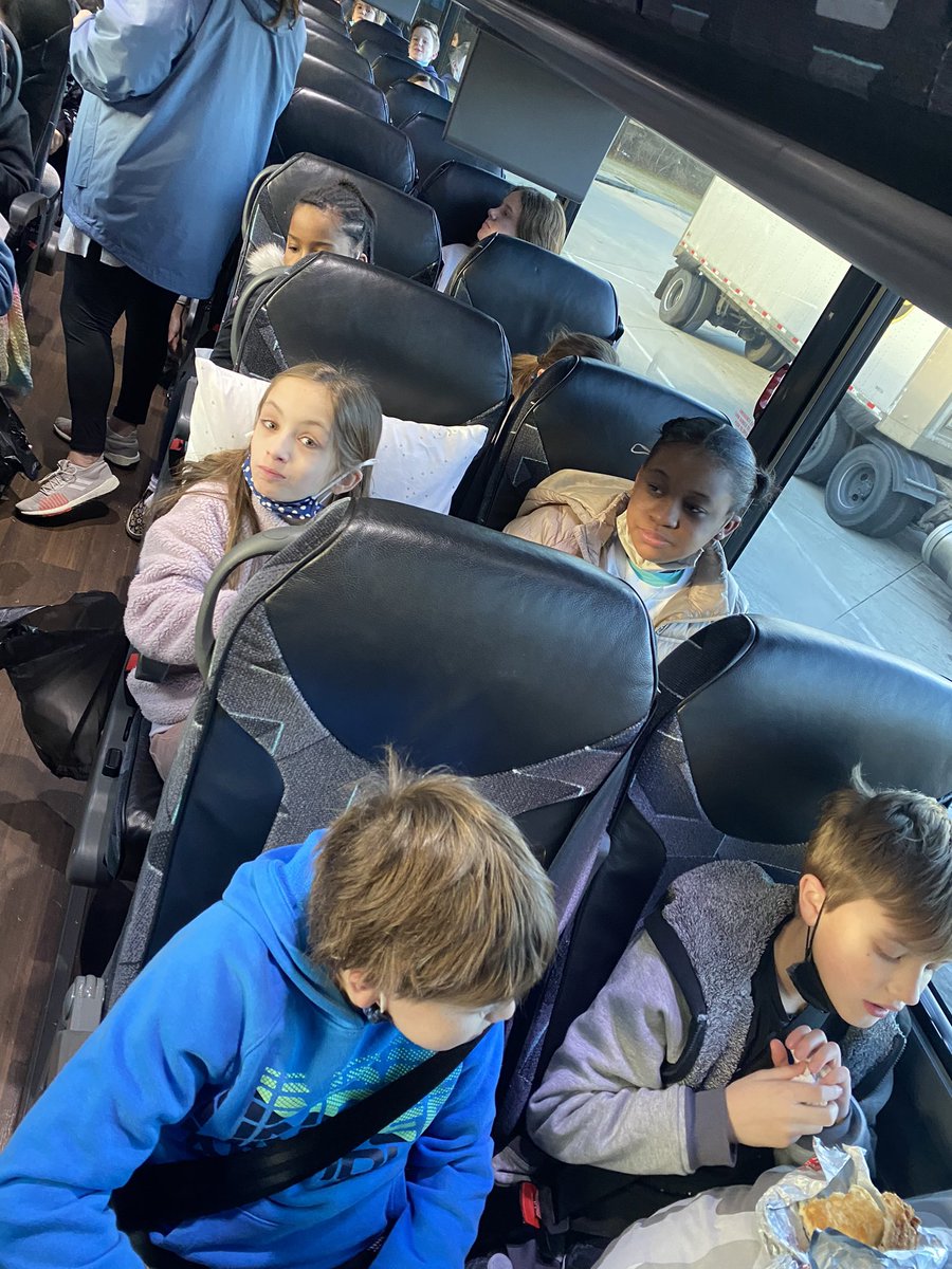 NikkiMaples1's tweet photo. Breakfast on the road bus c! #rnegreatthings #rnejekyll22 https://t.co/rjzUmg0ldq