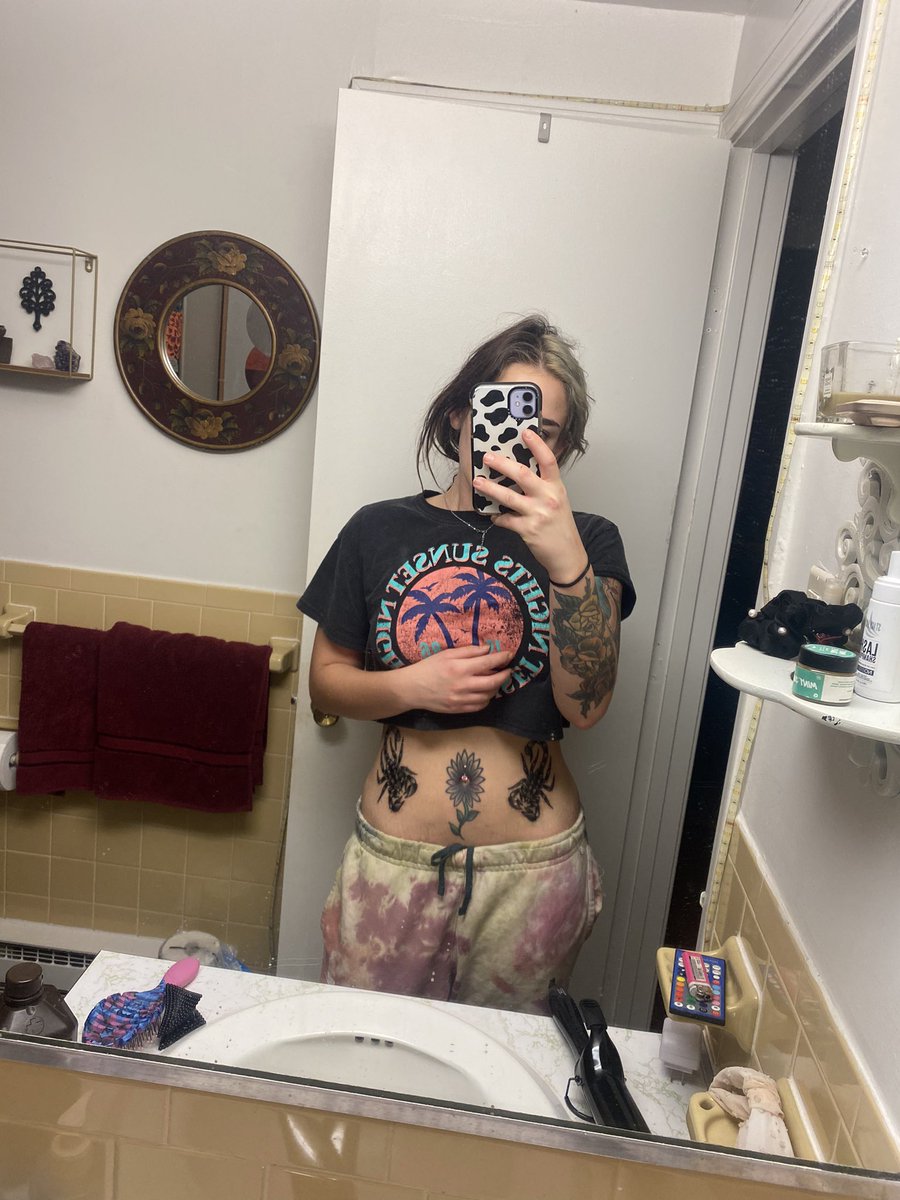 slammanthaa's tweet photo. Okay Twitter here they are don’t mind the crusties I just took off the bandages https://t.co/9KJnuup8Oq