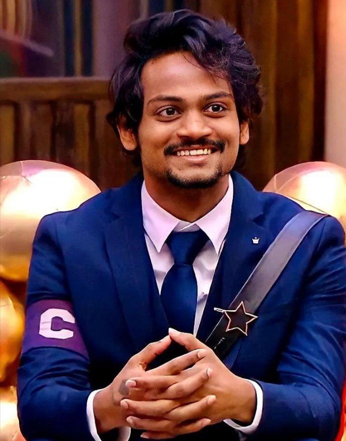devi_krishnaiah's tweet photo. Finally Our shannu is back with a bang...🔥🔥🔥
Best wishes to shannu &amp; team❤    
#AgentAnandSantosh 💥
#Shannu......💜💜💜 https://t.co/0hzfrSSSst
