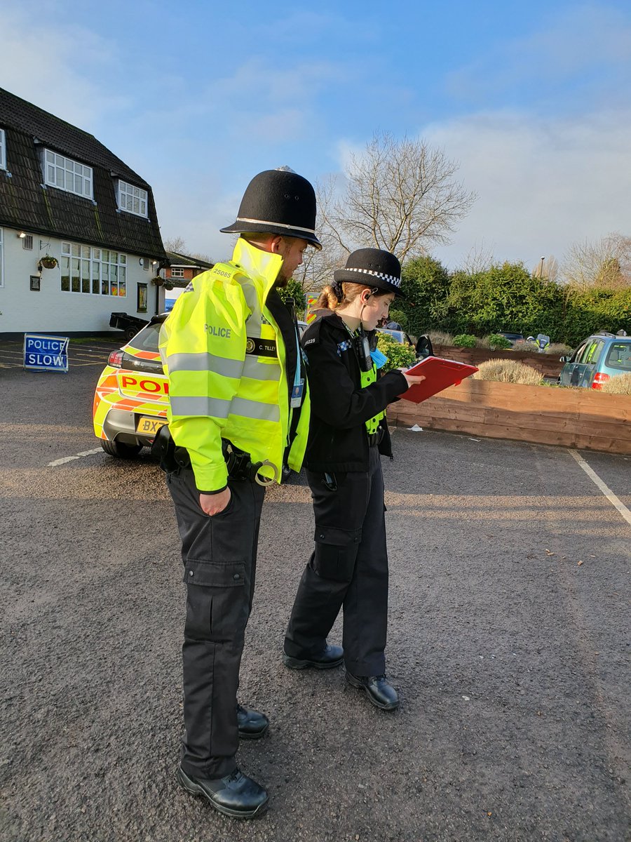 LeosWMP's tweet photo. Your LEOS Team with our esteemed partners from The Fire Service, DVSA, Solihull Taxi Licensing, Civil Enforcement Officers and Trading Standards Officers from Solihull conducted a traffic operation today. Three vehicles seized, several tickets issued and advice given. #teamwork https://t.co/eUk2qAnuYU
