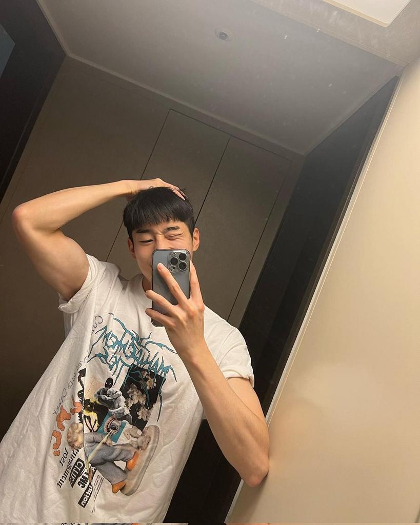 S_EUNGWOO's tweet photo. Until then. https://t.co/Fw92e9siuM