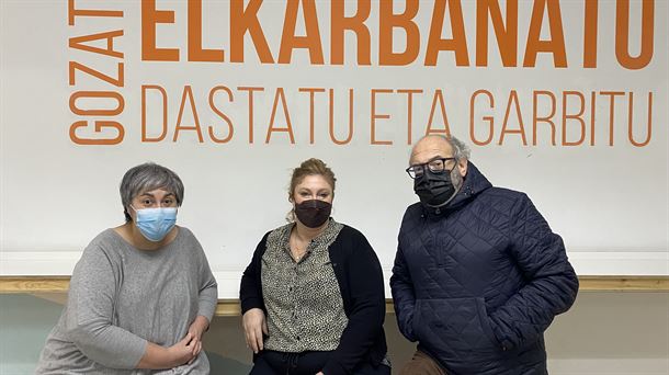 El equipo de <a href="/MQPeitb/">Más Que Palabras</a> visitó el #comedorescolar de <a href="/AbusuIkastola/">Abusu Ikastola</a>  dentro de la jornada de puertas abiertas del centro educativo

🔉 Escucha la entrevista: labur.eus/mahimahi-Radio…