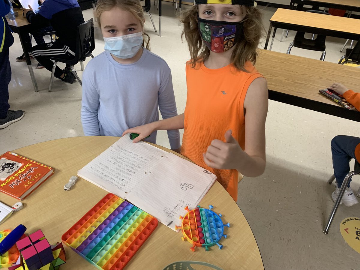 Finding area and making arrays using our popits and rubix cubes. <a href="/mdbennie/">MDBennie PS</a>