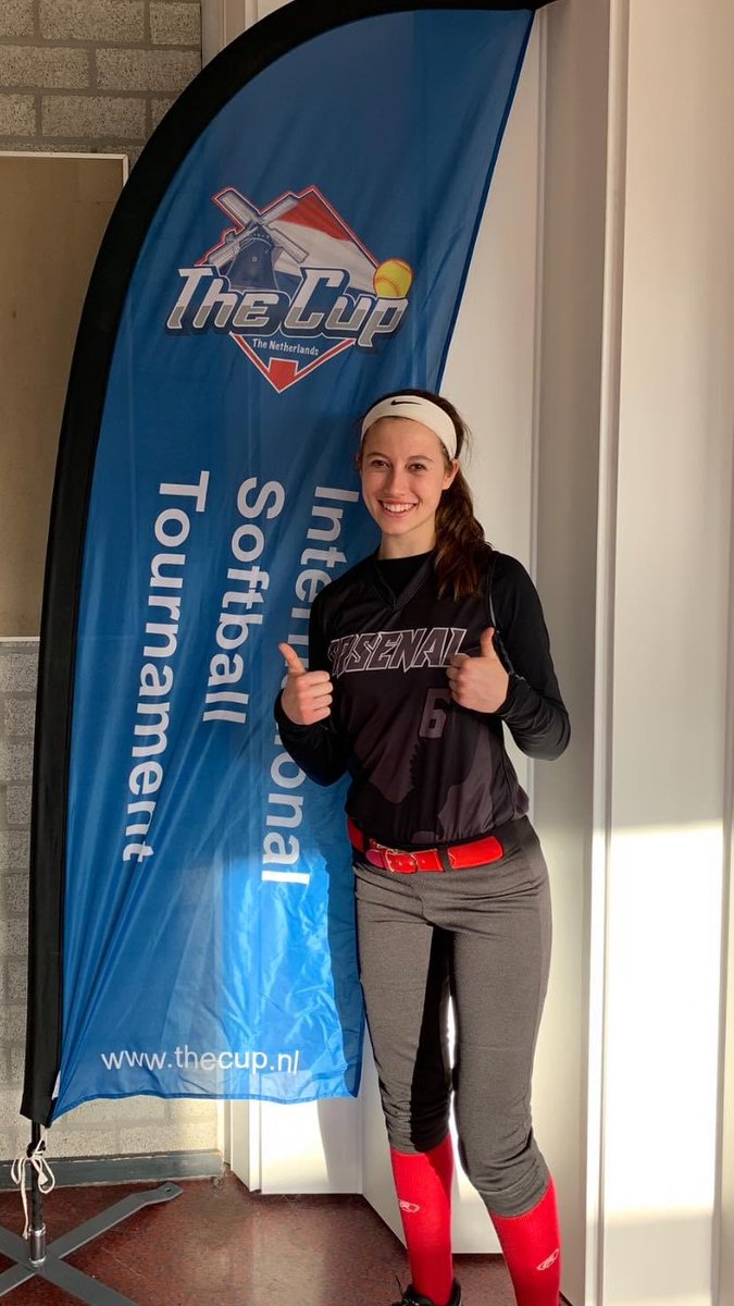 MicheleRadican's tweet photo. Hard to believe this was two years ago Bella Radican-great time- maybe you’ll meet up with some of your teammates this college season! https://t.co/7ttiNFvgof