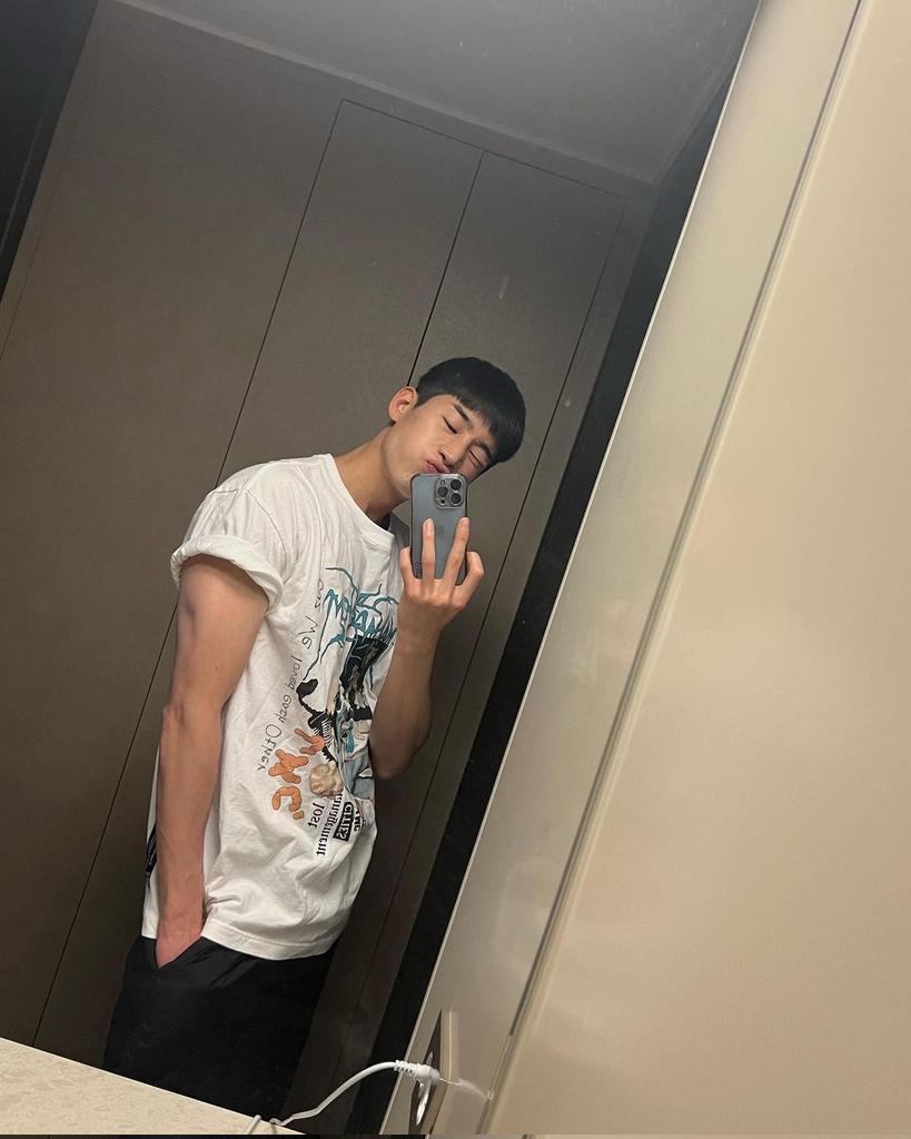 S_EUNGWOO's tweet photo. Until then. https://t.co/Fw92e9siuM