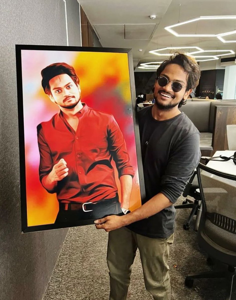 cutiee_7's tweet photo. Awesome look 😍❤

#Shannu
#AgentAnandSantosh https://t.co/gL9pqvdBmZ