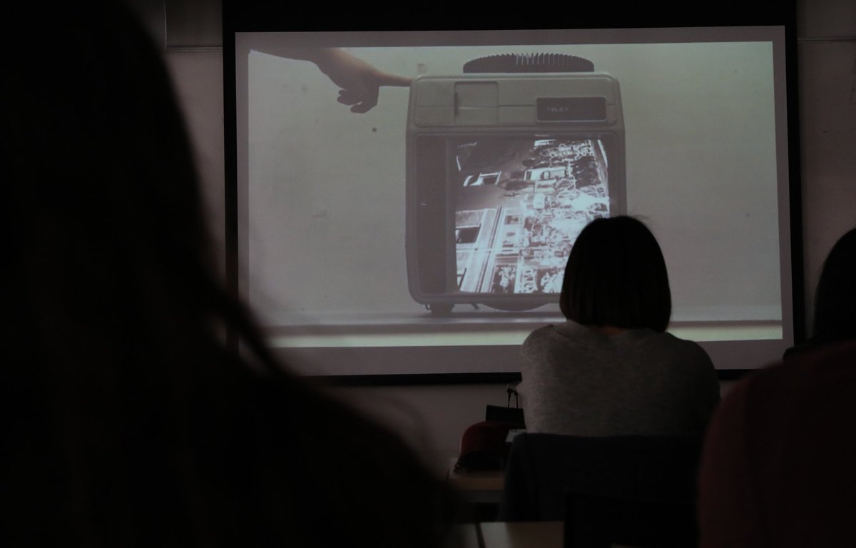 CCLSIPLLM's tweet photo. Enter the exciting world of film law in sem 1 (Sep 22) of @QMSchoolofLaw #CCLSIPLLM in SOLM086 The Law of Film with @ProfJohanna on the development of Film and IP, the film work, auteurs and auteurism, sound, costume, colour, audience and more #TheJanPlan https://t.co/g9tK3ua69T https://t.co/5nCueomlY2