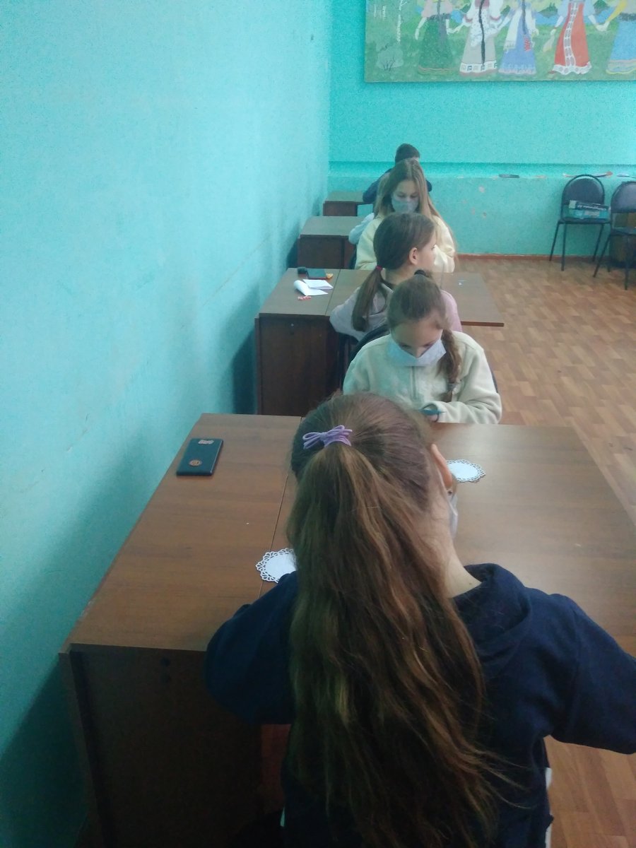 17 января 2022 года руководитель кружка структурного подразделения МБУ ПМЦ «Азимут» организовала выставку творческих работ «Мир открыток», целью которой являлось формирование творческого потенциала детей.   
#ПМЦ_Азимут_ЗМР
<a href="/GlavaBogorod/">АМО Богородицкий р-н</a>