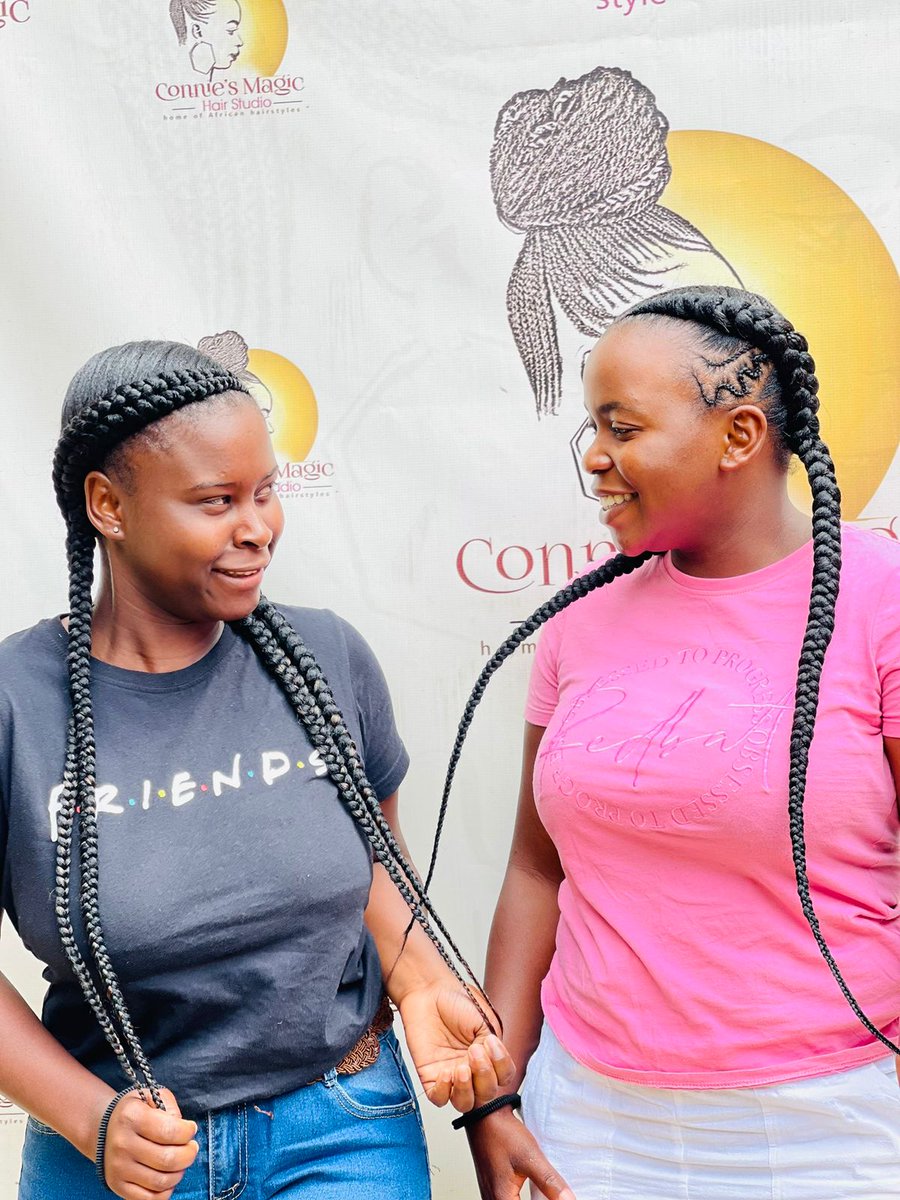 connie_salon's tweet image. 👭 two lines with a twist 
#conniesmagichairsalon
#braids
#conrows 
#eastrandhairsalons
#sowetohairsalons