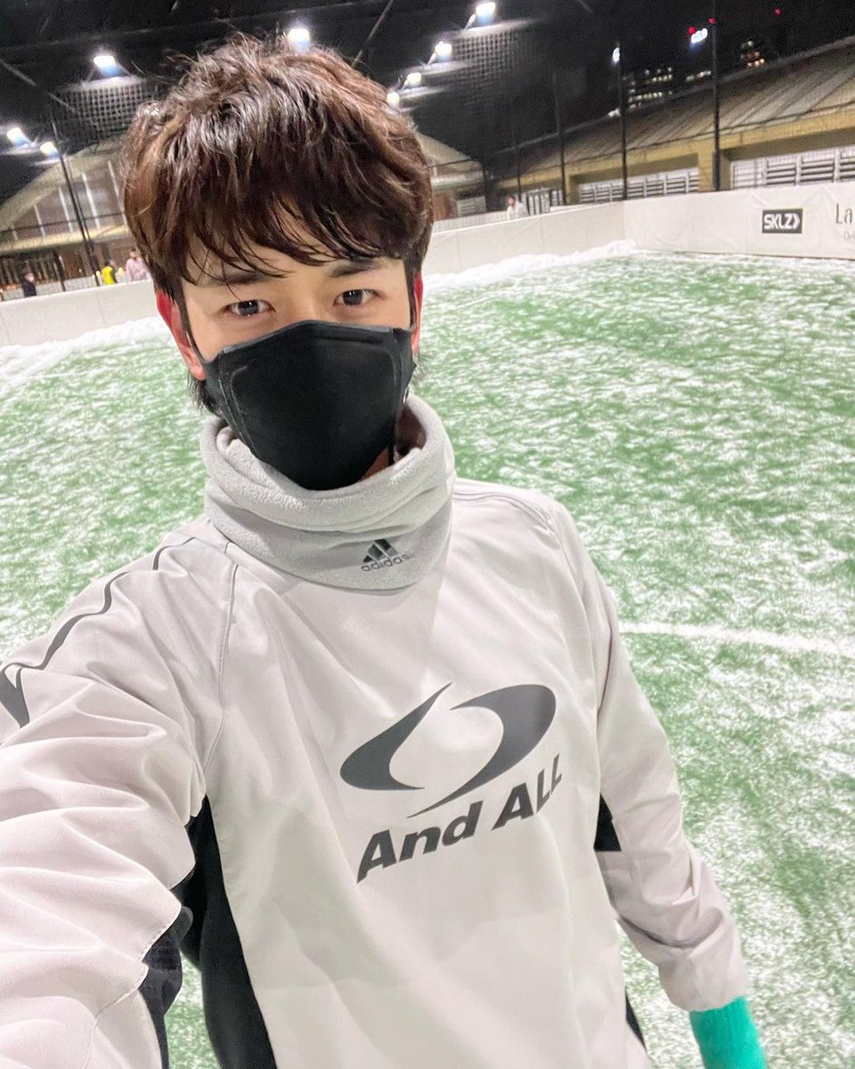 iFlamesForMinho's tweet photo. 220119 [choiminho_1209 IG] 

winter soccer ❄️⚽️

#SHINee #Minho #샤이니 #민호 https://t.co/9hCgJFyOo7