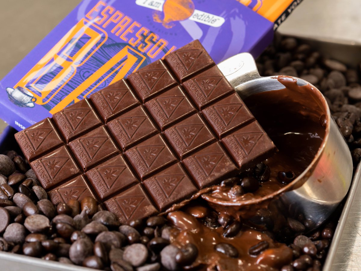 Coffee 🤝 Cannabis. Get that jumpstart you may need with the iam.edible Espresso Haze bar! ☕ 🍫 Each dark chocolate bar is infused with hazelnut oil and topped with a sprinkling of ground chocolate covered espresso for a little burst of caffeine. #revclinics #revbrands