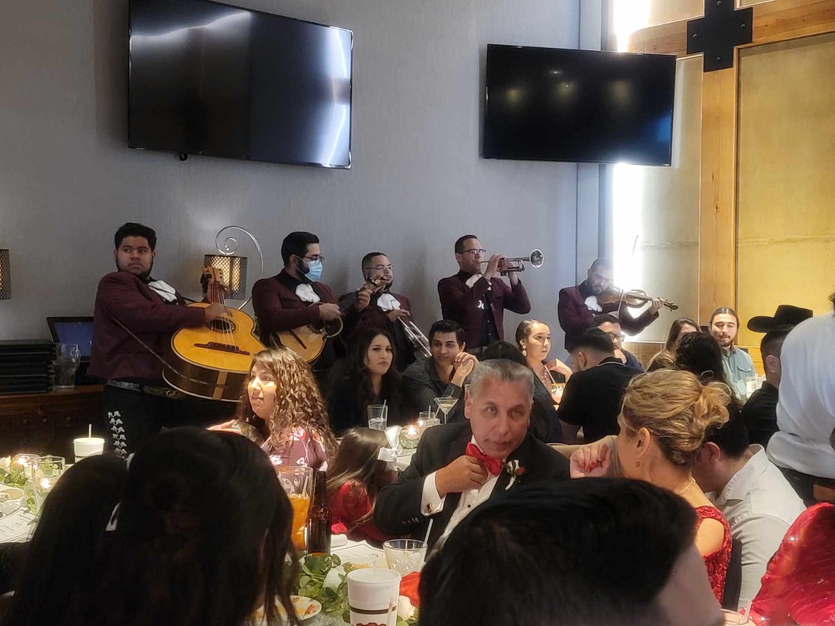 Stone_Werks's tweet photo. Beautiful Wedding reception at our Culebra location! 🥂
.
Thank you for letting us be part of your special day Mr. &amp; Mrs. Treviño 🥰💍
.
#stonewerks #sanantoniotexas #privateevents #specialday #wedding #satx #culebracommons https://t.co/ZDTtu5hyCb