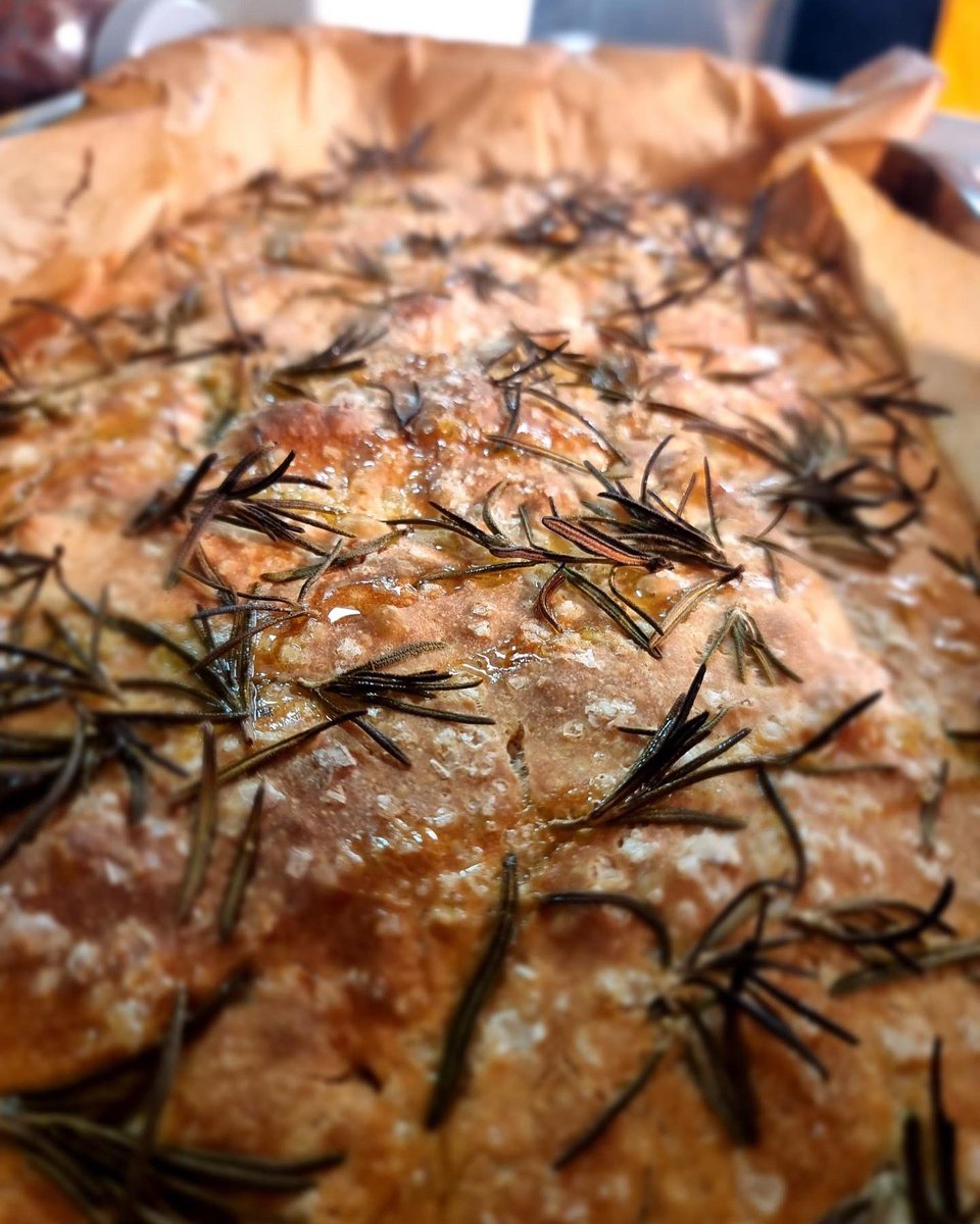 the_grey_mare_'s tweet photo. Chef been busy making his homemade focaccia bread today…smells amazing 😋 this will be served with our homemade soup..💛 the perfect winter warmer. #nom #foodie #yummy #hungry #restaurant #food #happy #cheflife https://t.co/qUBFdOwKHg