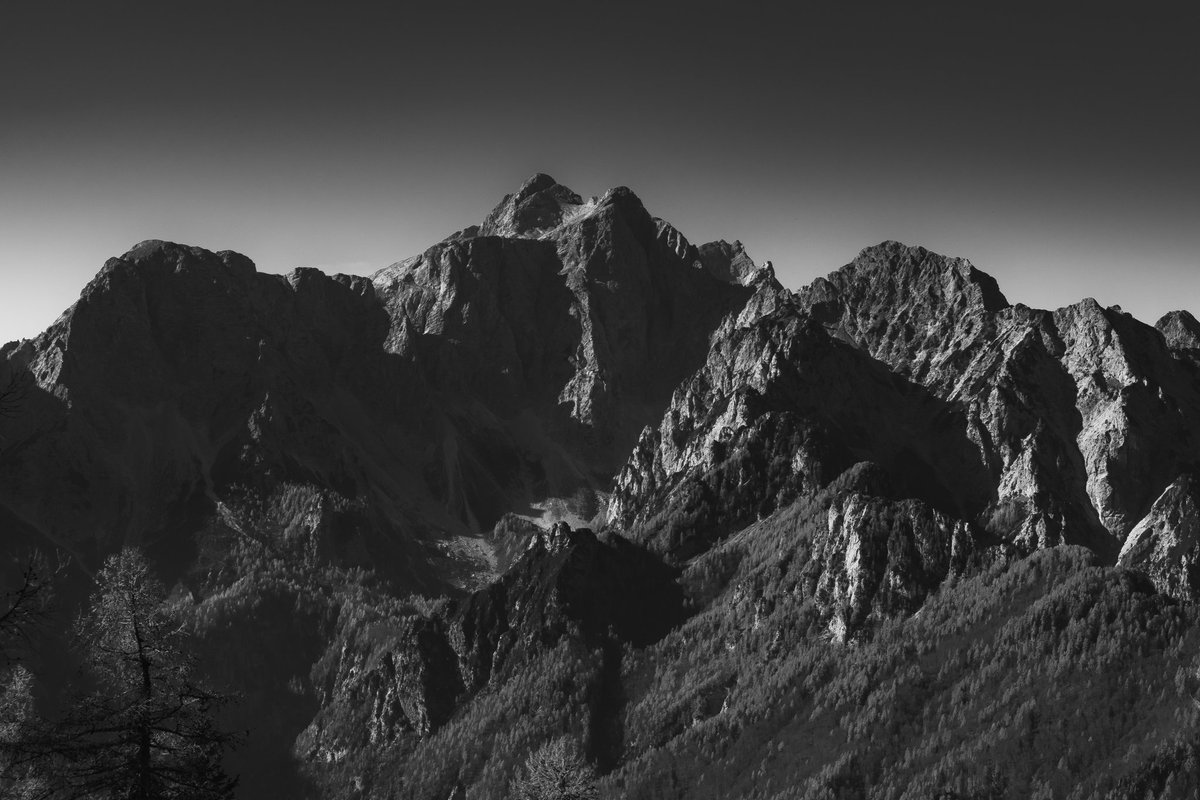 Monochrome Alps.#landscapephotography #NaturePhotography #nikonphotography #bnwlandscapes
#Slovenia #ThePhotoHour