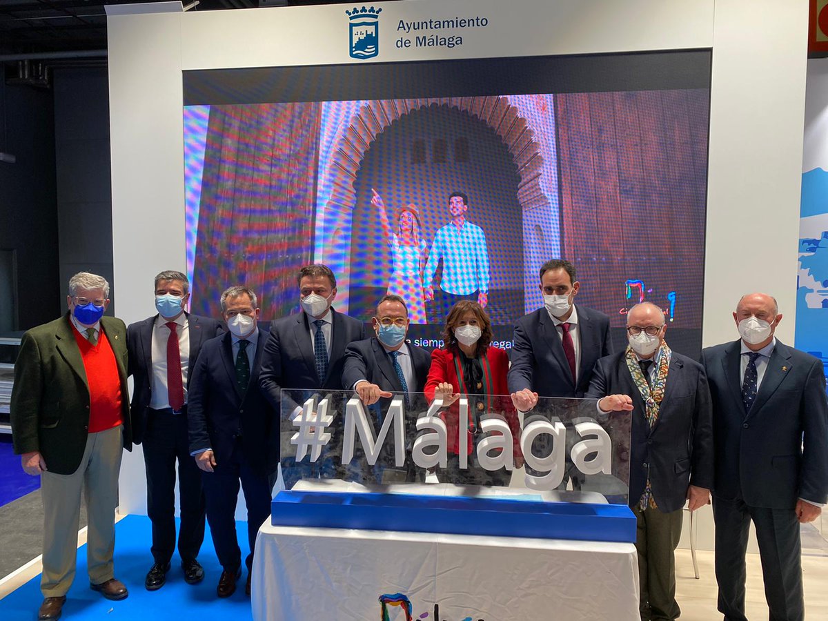 📄 Javier Frutos, en calidad de presidente de @hosteleriaandalucia, y José Luis Yzuel, presidente de @cehehosteleria, han firmado un acuerdo en @fiturmadrid para que el #ForoNacionalDeHostelería tenga sede permanente en #Andalucía y se celebre en #Málaga al menos hasta 2025. 👏🏼