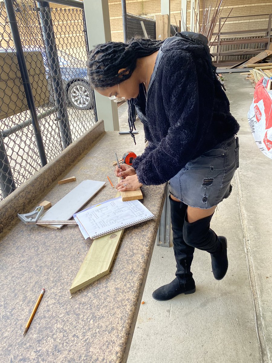 Loving the #GirlBoss vibes in wood shop today! Students working on their birdhouses - creating habitats for native birds through recycled materials from <a href="/SCHS_Tiny_House/">SCHS_TinyHouseProgram</a>. <a href="/Humble_2ndSci/">Humble_2ndScience</a> <a href="/HumbleISD_SCHS/">Summer Creek High</a> <a href="/HumbleISD/">Humble ISD</a> 💅 💪