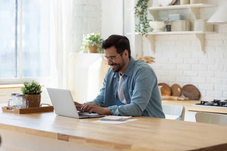 lahollendonner's tweet photo. As you search for a #contractor for a #homerenovation, don't hesitate to ask these questions.  https://t.co/4ZadHRgLU6 https://t.co/Dq4sDLBEMv