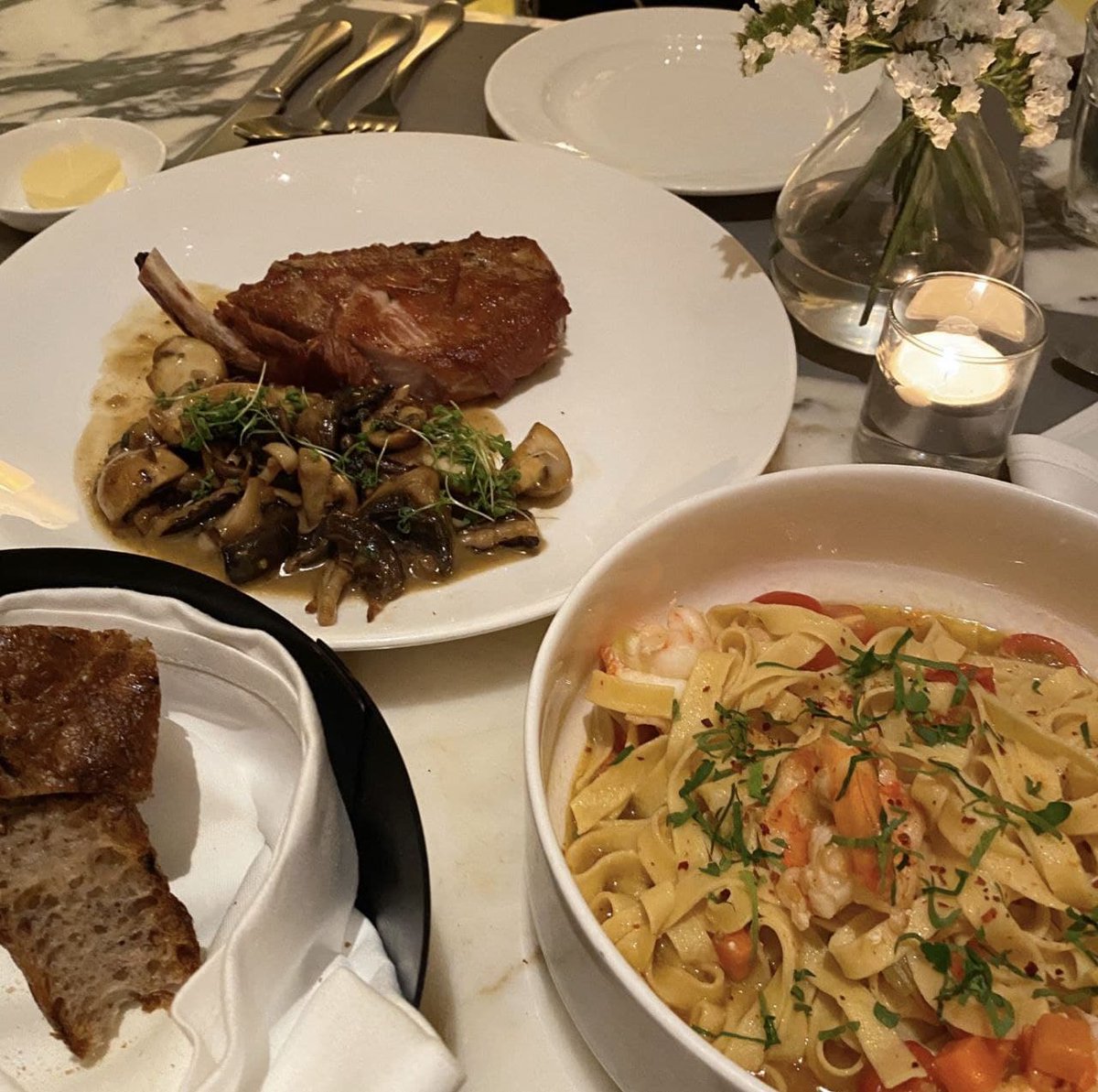 deekenna4's tweet photo. Today's dinner, the taste of the Michelin restaurant is very good https://t.co/uJsN3MloOM