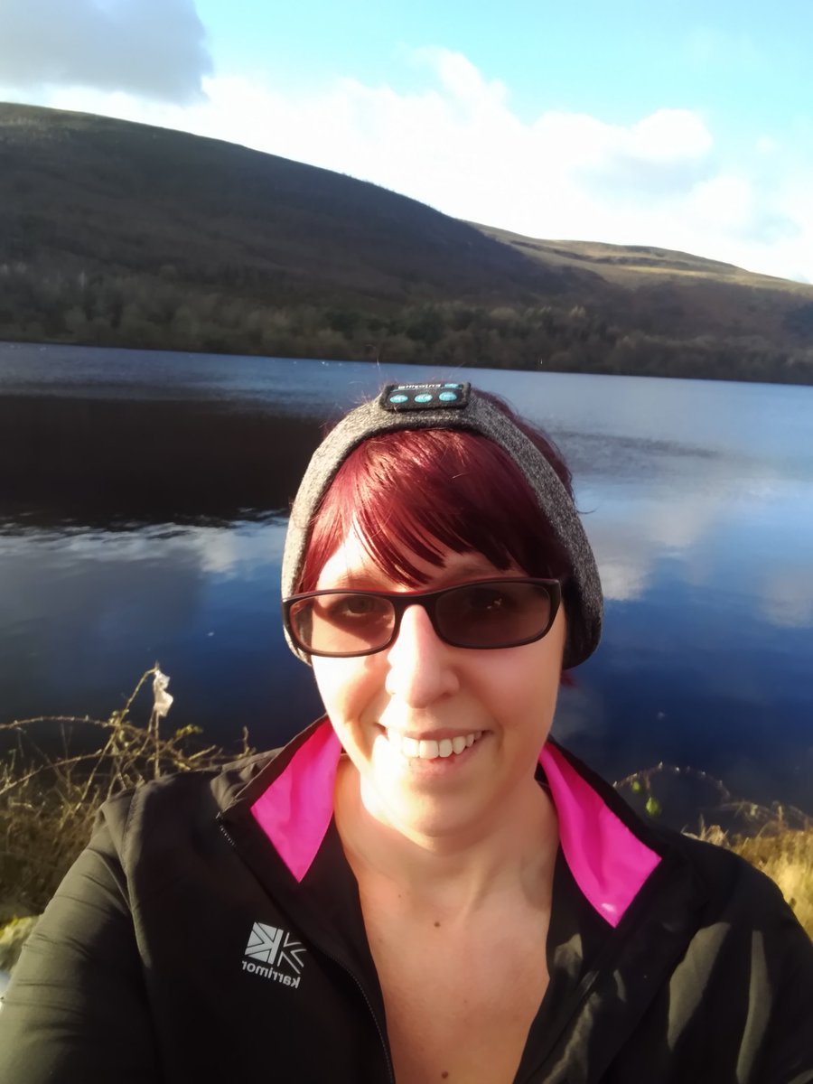 Cat_Lumb's tweet photo. My first run of the year and my smart watch dies so I have no proof/stats to show for it..

So I took a photo. 

Proof I actually I'd it! 

#Run #exercise #KnackeredNow https://t.co/C8Ca83VzVG