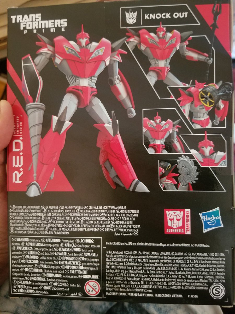 MurderBengal's tweet photo. Look who came in the mail yesterday 👀 #transformers #transformersred #knockout #tf #tfred #robotenhanceddesign #transformersprime #tfp #actionfigure #actionfigures https://t.co/zlVaqSJgBt