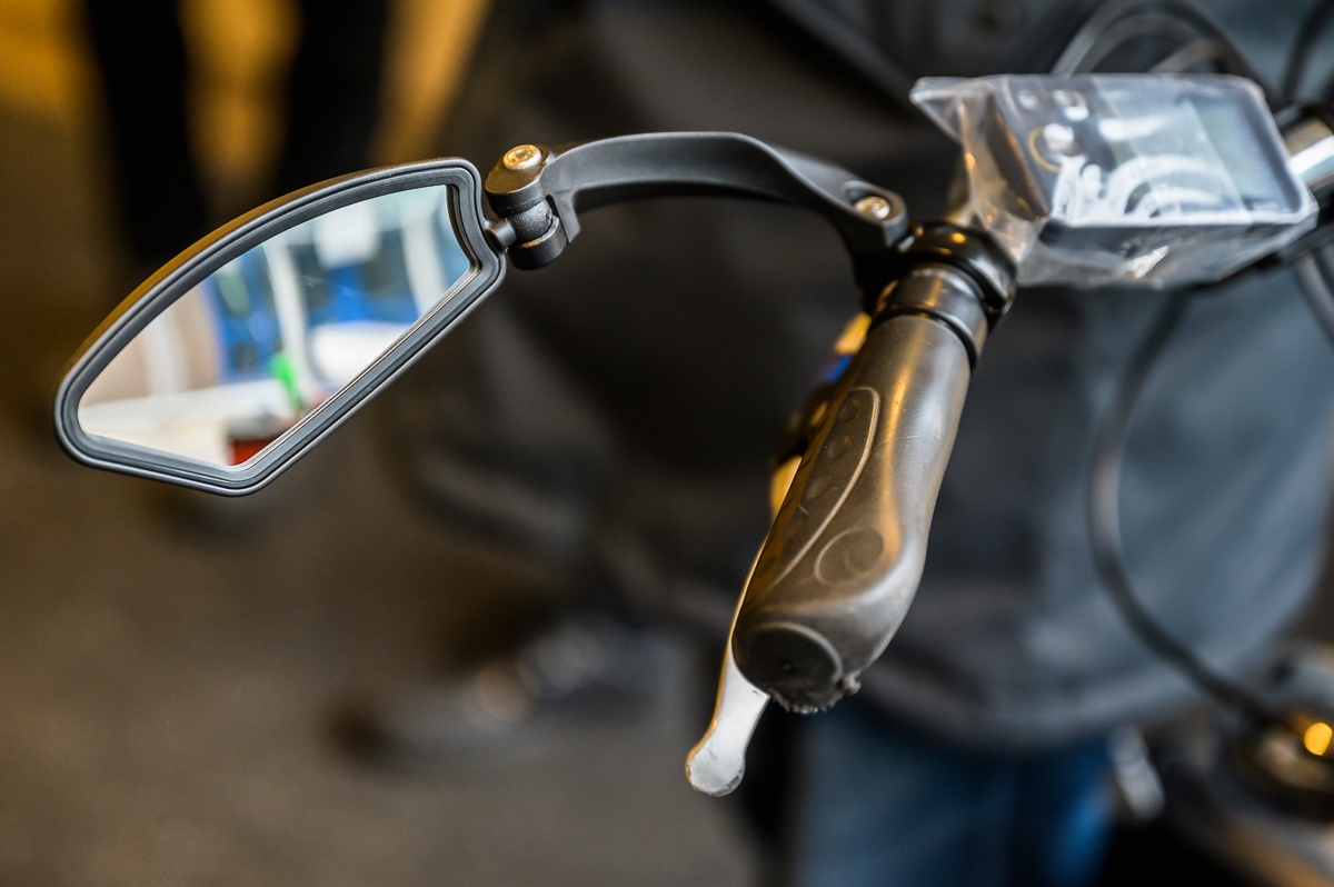 Januari actiemaand: gratis een fietsspiegel laten monteren bij Woudt fietsen Koog aan de Zaan, het Fietsenpakhuis Zaandam en Rijwielhandel Evert Bruyns Krommenie. Op = op. Fiets langer, veiliger én met plezier! Meer info 👉 bit.ly/3FBWDHv  #Doortrappen