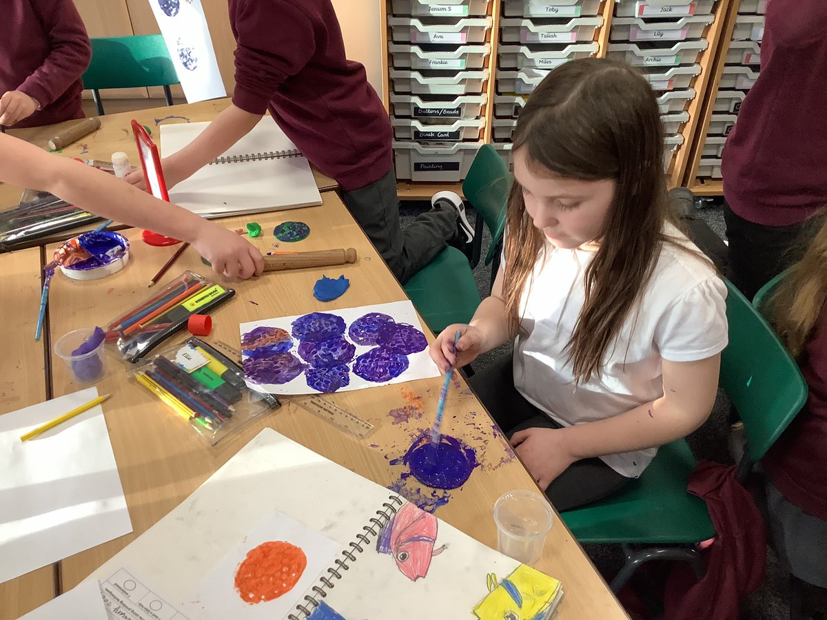 IPMATHiendley's tweet photo. Printing with play dough with Y4.
Don’t worry, we cleaned the tables afterwards!
#dreambelieveachieve #weareartists #cleanupoperation https://t.co/pMW3vS8OFq