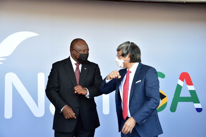DrPatrick's tweet photo. An exciting day for us in SA!  @CyrilRamaphosa @PresidencyZA https://t.co/Mo17brIg9x
