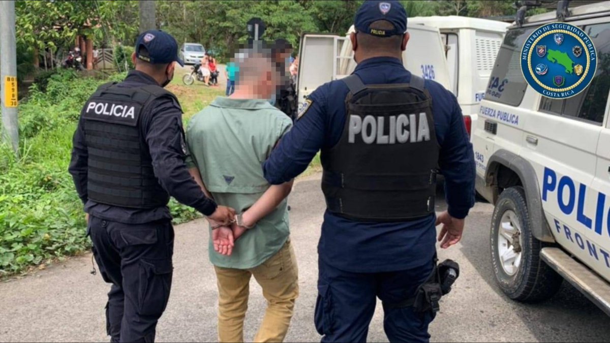 seguridadcrc's tweet photo. #FronteraNorteCR🇨🇷 #Upala.
Nuestra #FuerzaPúblicaCR detuvo a 5 presuntos ladrones de comercios de la zona norte del país. Varios de los detenidos presentan antecedentes por delitos similares cometidos en otras regiones del país. https://t.co/3wndrATdbm