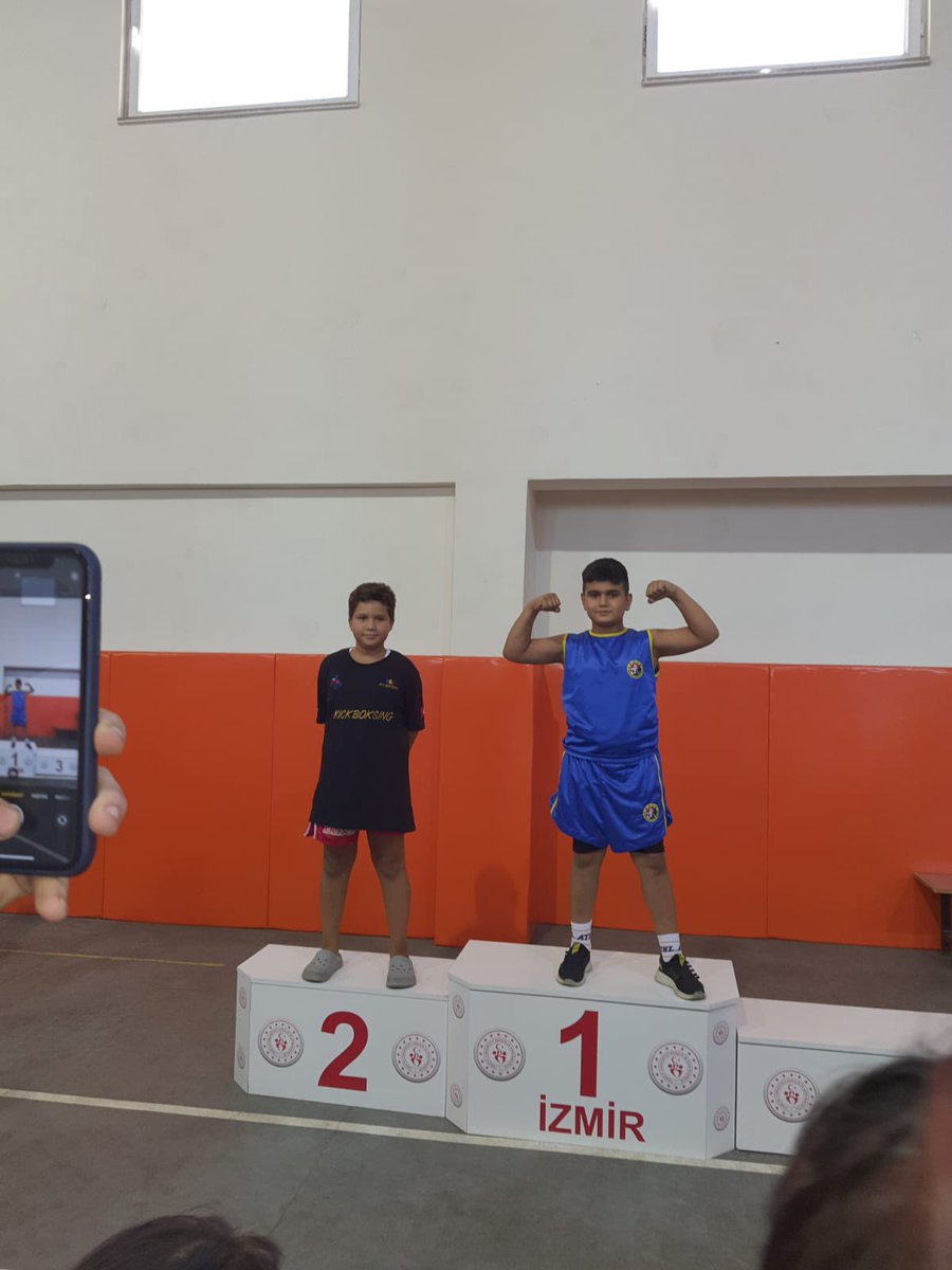 Okulumuz 4/B sınıfı öğrencilerinden Batuhan IŞIKLAR Wushu Ege Bölge Şampiyonusu’nda İzmir 2.olmuştur! 
Kendisini tebrik ediyor,başarılarının devamını diliyoruz! 🏆
<a href="/bucamilliegitim/">Bᴜᴄᴀ İʟᴄ̧ᴇ Mɪʟʟɪ Eɢ̆ɪᴛɪᴍ</a> <a href="/hsyngnsksv/">Hüseyin Güneş</a> <a href="/SalihAkdeniz51/">Salih Akdeniz</a> <a href="/Fatma88643457/">Fatma Kuşcu</a> <a href="/ayse_ozmenn/">ayşe Այշե</a>