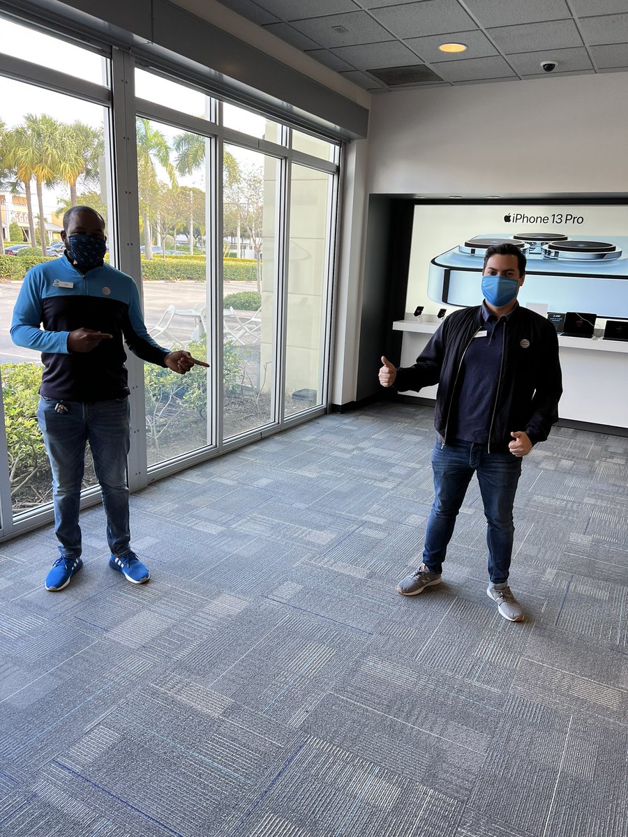 I just want to give a huge shoutout to Johnny Rojas from Delray Beach store who put in the work to become the first business Expert in <a href="/One_FLA/">OneFLA</a>! Great Job! <a href="/dr_mfarhan/">Muhammad Farhan</a> <a href="/eniggemann/">Enrique Niggemann</a> <a href="/reynaolivo1/">Reyna Olivo</a> <a href="/jrluna11/">JR Luna</a>