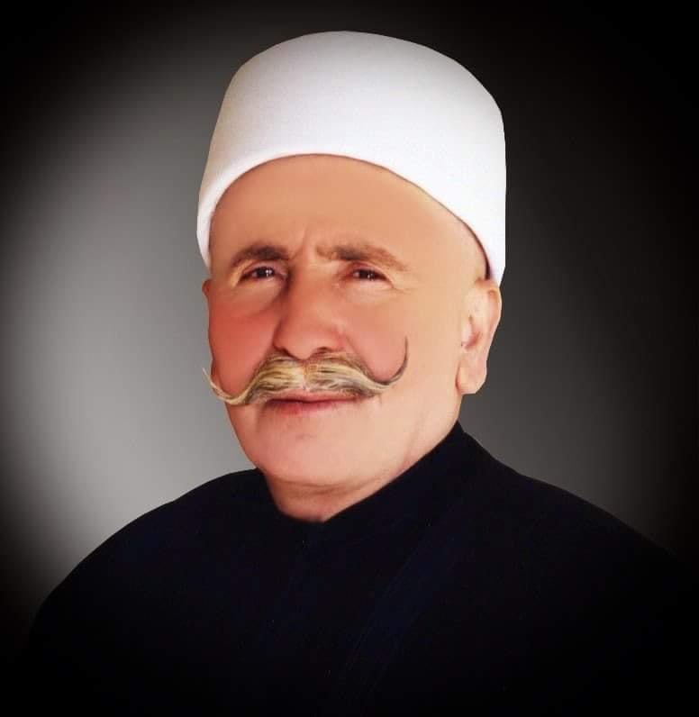 وداعاً والدي الكريم أبا فيصل وداعا أيها المكافح الحقيقي يا من حملت الصخور على ظهرك بثبات، وكنت دأئماً تصل بها إلى قمة الجبل،ليس تنفيذاً لعقوبة كعقوبة سيزيف،بل كفاحاً إنسانياً عز نظيرة من أجل لقمة عيش بسيطة نظيفة أطعمتنا منها عزة وكرامة وشهامة وإنسانية. إلى رحمة الله يا تاج رؤوسنا