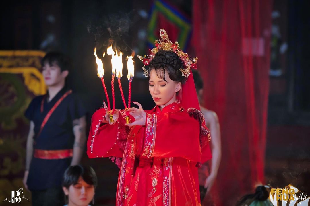 all_about_bwild's tweet photo. [SPECIAL PHOTOS] GIEO QUẺ - HOÀNG THUỲ LINH &amp; ĐEN DANCE BY B-WILD 

📹 : https://t.co/pBg47E0Qmj 

#bwild #gieoque #hoangthuylinh #den https://t.co/6zqXAbbqWy
