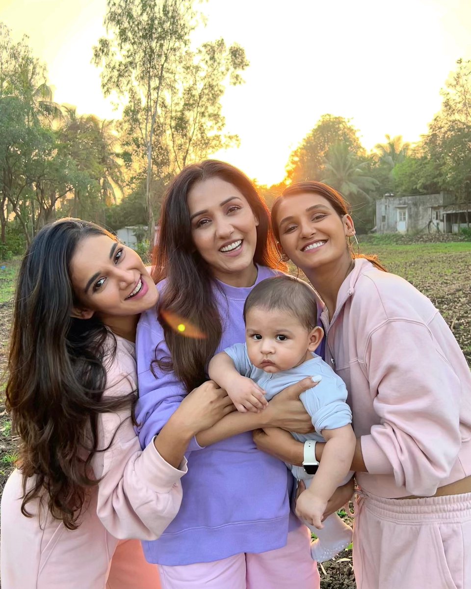 MohanShakti's tweet photo. All the 💜
@neetimohan18 @thisIsMukti https://t.co/JgnC6uXr13
