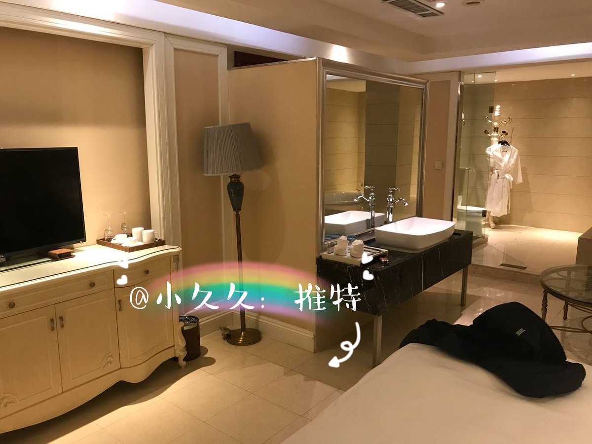 酒店不错哦，猫咪🐱很满意 https://t.co/PYpZfKL4nX