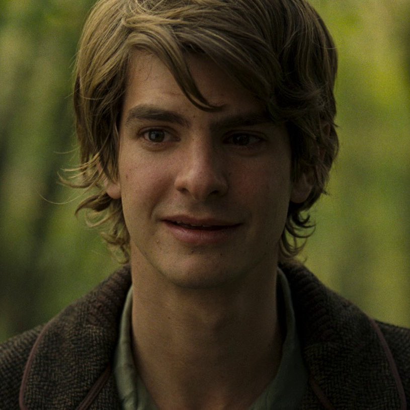 andrew garfield as tommy in never let me go (2010)