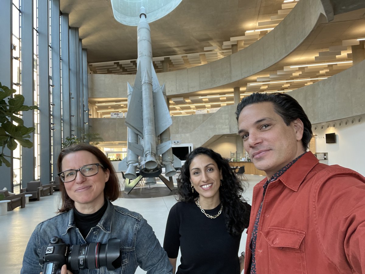 Thanks to the fab <a href="/oliviabrabbs/">Olivia Brabbs</a> &amp; <a href="/__officialNIMA/">NIMA</a> for gifting their time &amp; talents today to capture &amp; promote the glory of the exhibition space at the Hiscox building, York! More soon but here's a sneak preview of where your artwork will be!
@twitrartexhibit <a href="/encephalitis/">Encephalitis International</a> #tae22