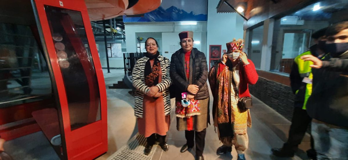 RanjuRastogi's tweet image. Himachal Pradesh CM Jairam Thakur  ji today  inaugurated   Dharamshala-Mcleodganj ropeway 
 #ropeway  #DharamshalatoMeclodganj   Congratulations  to all himachalies and tourists 
Mahila Morcha also enjoyed the #FirstDayRide with  Mahila Morcha state president @Rashimdharsood