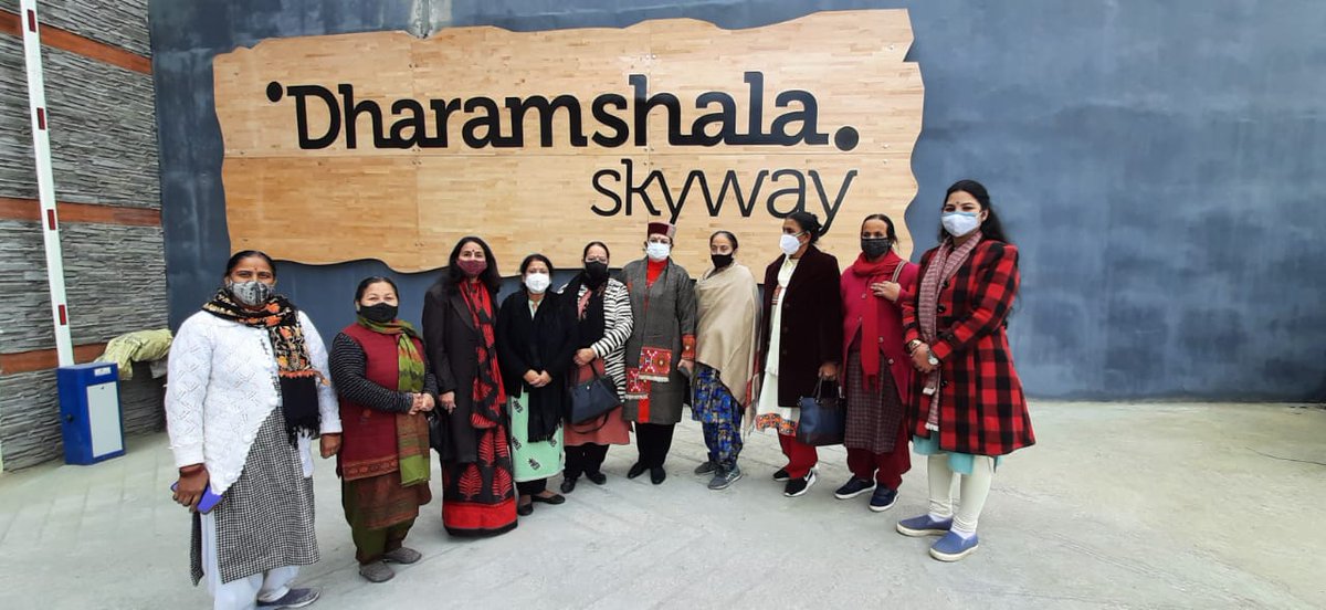 RanjuRastogi's tweet image. Himachal Pradesh CM Jairam Thakur  ji today  inaugurated   Dharamshala-Mcleodganj ropeway 
 #ropeway  #DharamshalatoMeclodganj   Congratulations  to all himachalies and tourists 
Mahila Morcha also enjoyed the #FirstDayRide with  Mahila Morcha state president @Rashimdharsood