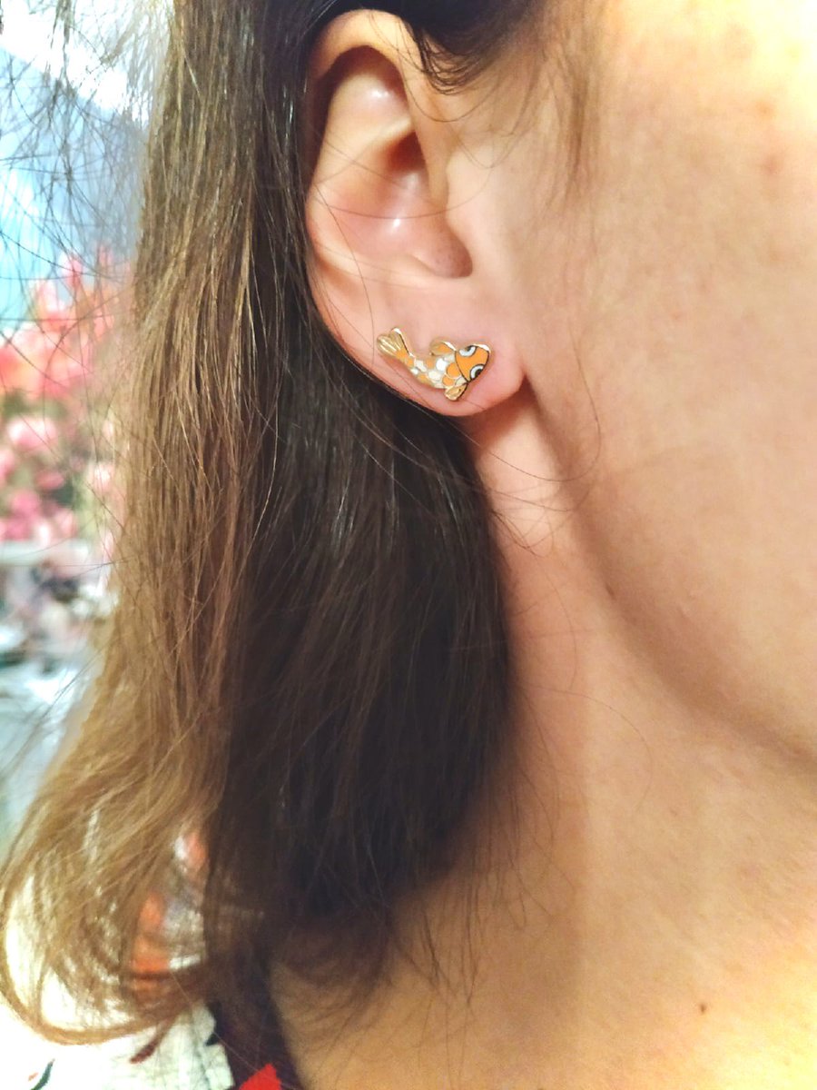 arucarrd's tweet photo. NEW merch fipsh earrings 😭😭 
will be in stock in the middle of february 🎏 https://t.co/VXXRo53O4n
