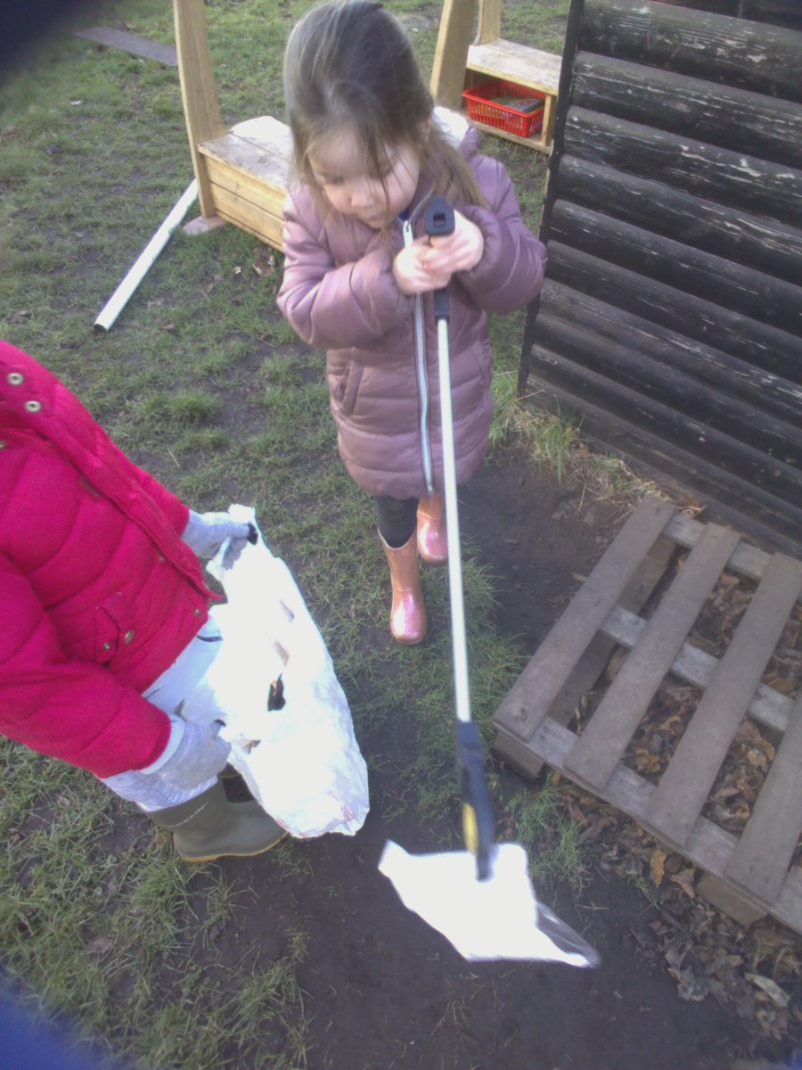 Pinkie Nursery tweet media