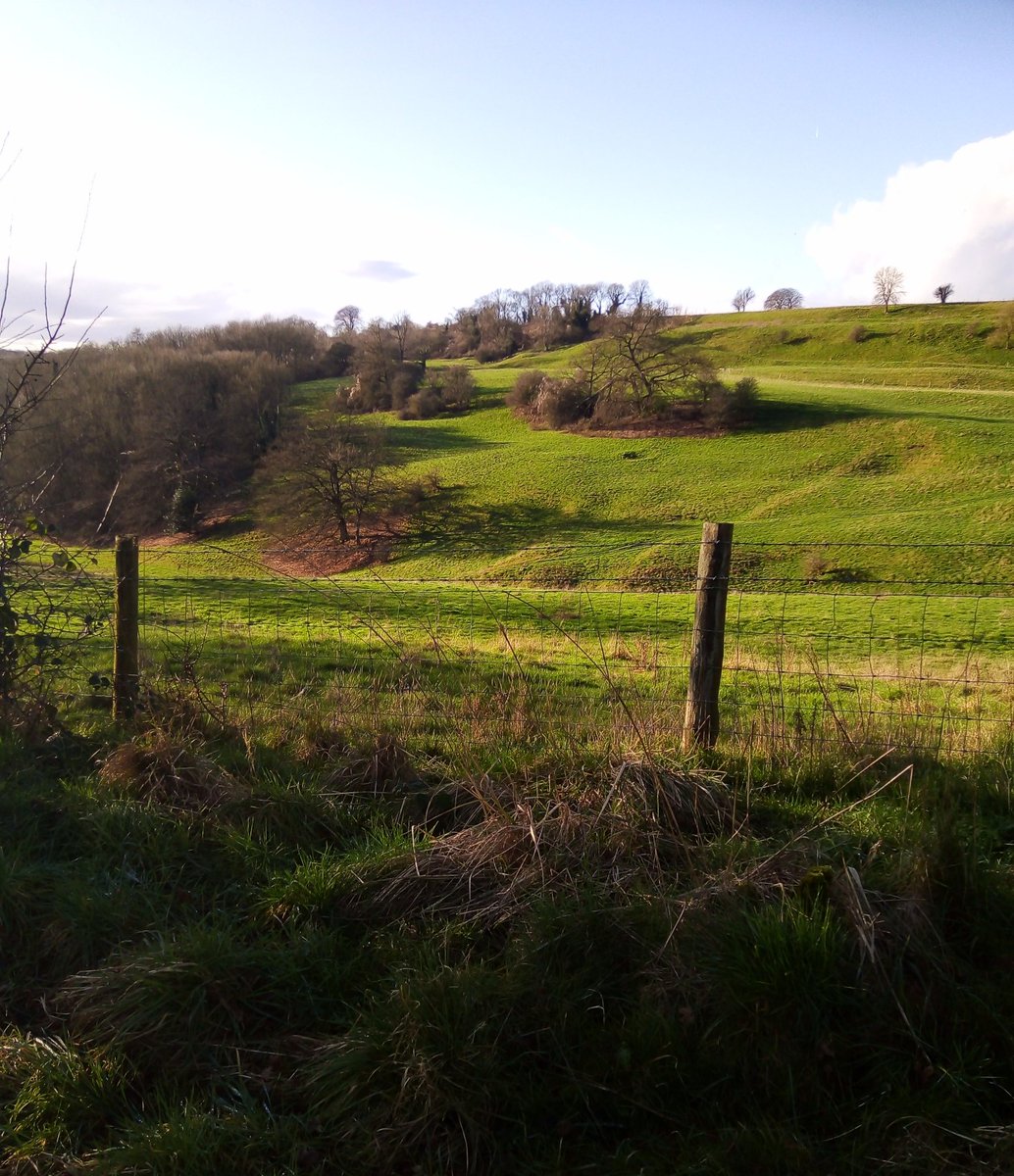 Monarchsway's tweet photo. A beautiful #MonarchsWay walk today taking in #Leighterton #Tresham valley and part of the #Cotswolds_Way https://t.co/UllhA2e51F