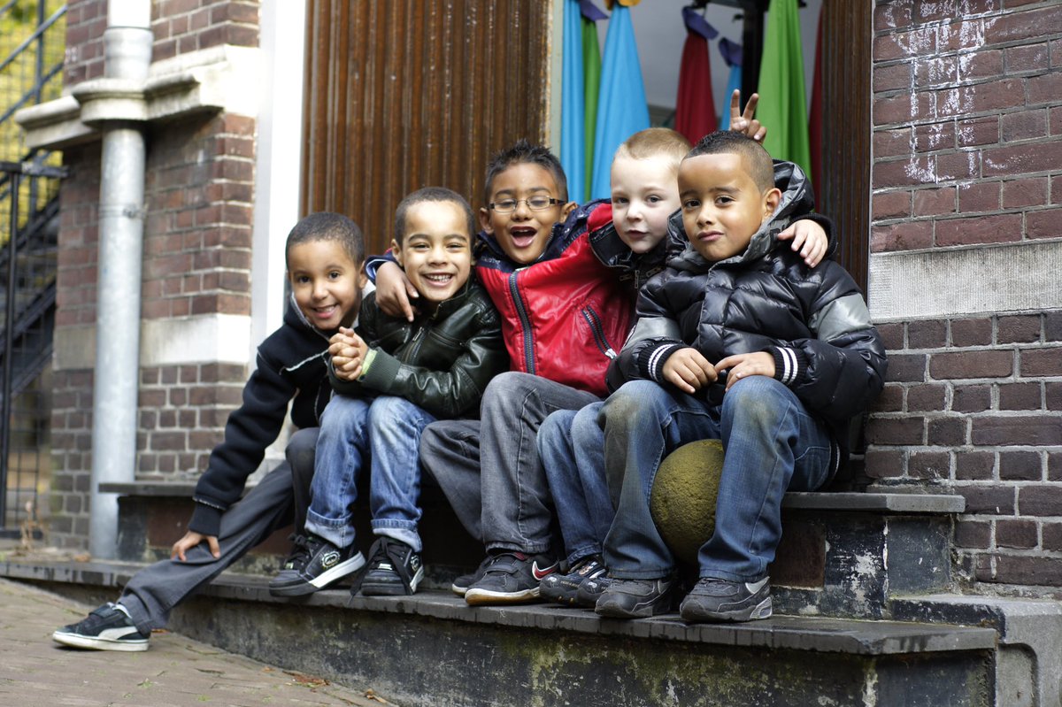 Op dinsdag 15 februari vindt er weer een online bijeenkomst plaats van de samenwerking #LeesoffensiefBrabant. Dit keer staan de kinderopvang/voor- en vroegschoolse doelgroep centraal > bit.ly/3nhZ9fI