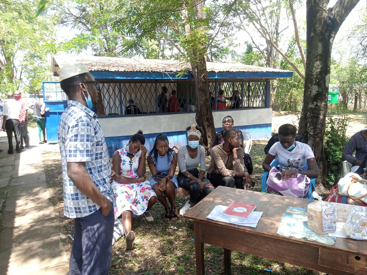 harridee's tweet photo. #TeamOwuorOtieno Today;
✔️Publishing of Call for Volunteers
✔️ Consultative meeting with Young men from Kobura
✔️Consultative meeting with Young Ladies from Kobura
✔️Visit to Rabuor Sub-county hospital
✔️Needs assessment at Rongo ECD
#OwuorOtienoForKoburaWard
#GenoManyien https://t.co/Vnc554inbG